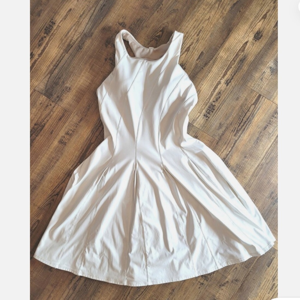 Lululemon athletic Elegant White Sleeveless Dress size 4